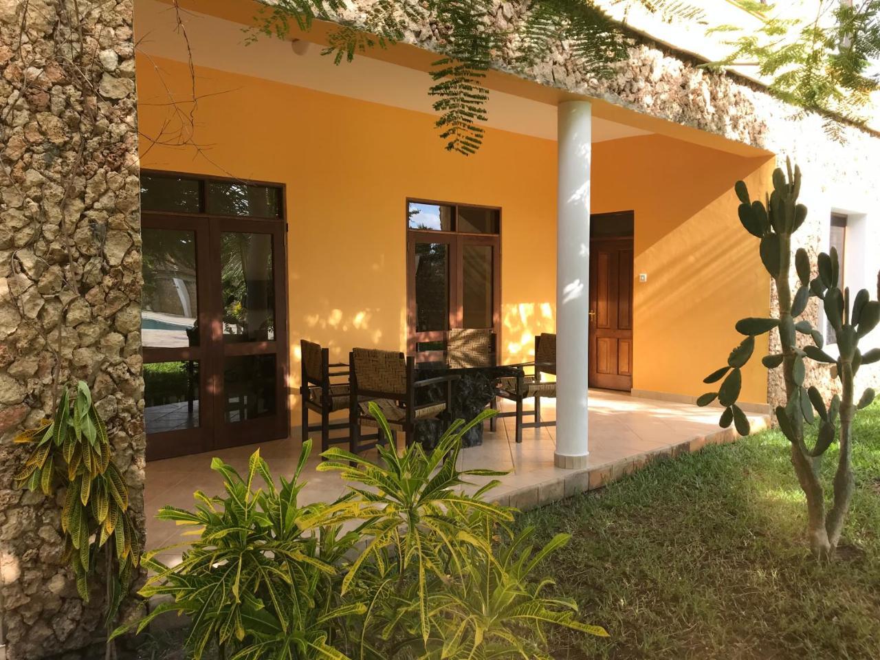 Flametree Beach Homes Diani Beach Exterior photo