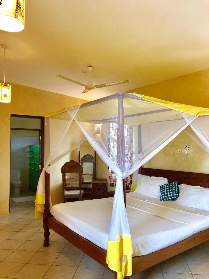 Flametree Beach Homes Diani Beach Exterior photo